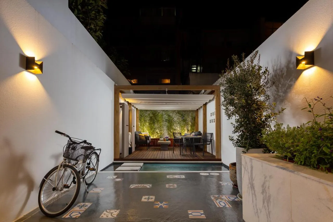 Appartamento Stupendo- Two Rooms, Patio With Refreshing Pond-Center-Air Conditioning-Free Park Lisbona
