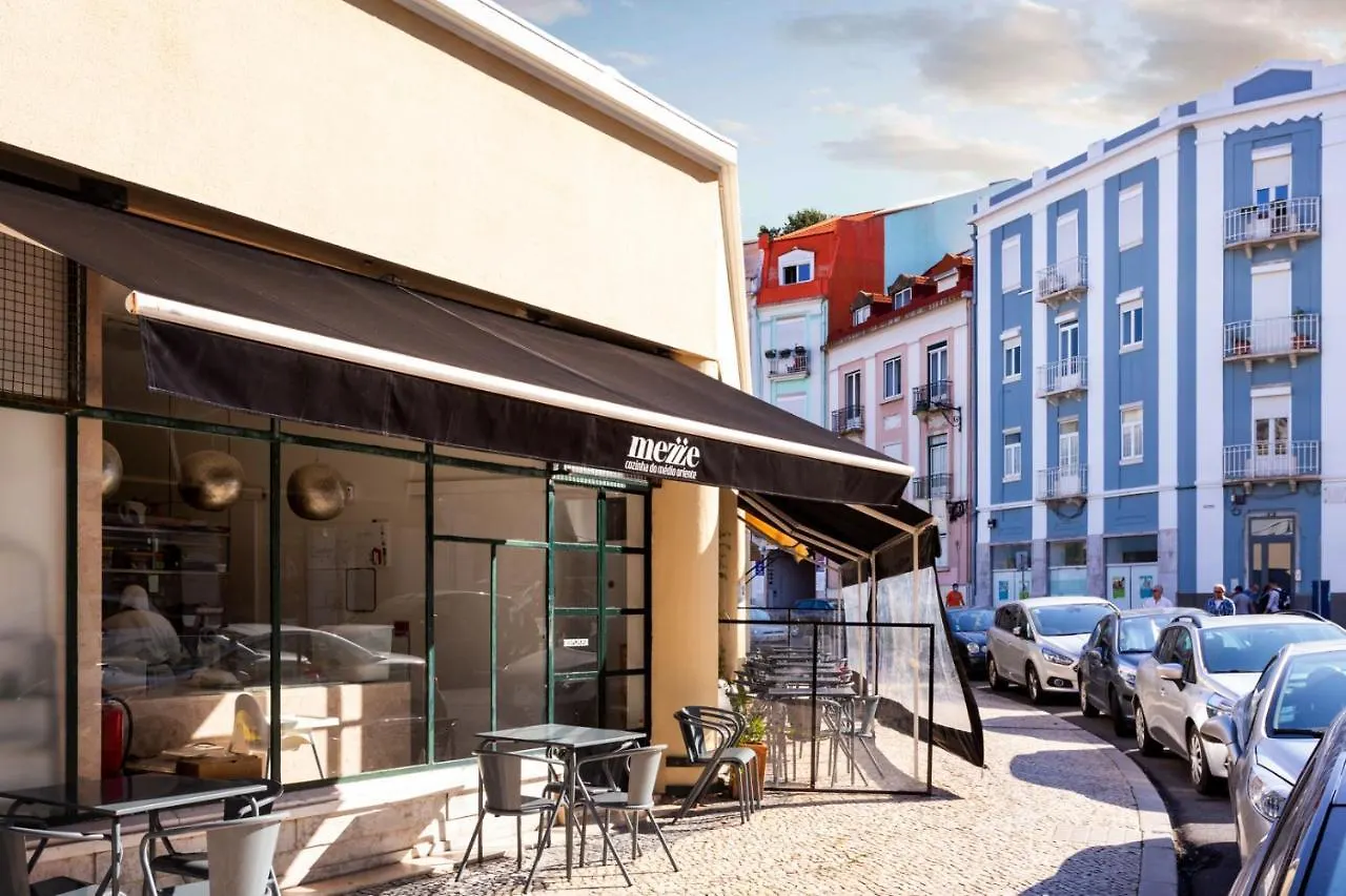 Stupendo- Two Rooms, Patio With Refreshing Pond-Center-Air Conditioning-Free Park Lisbon